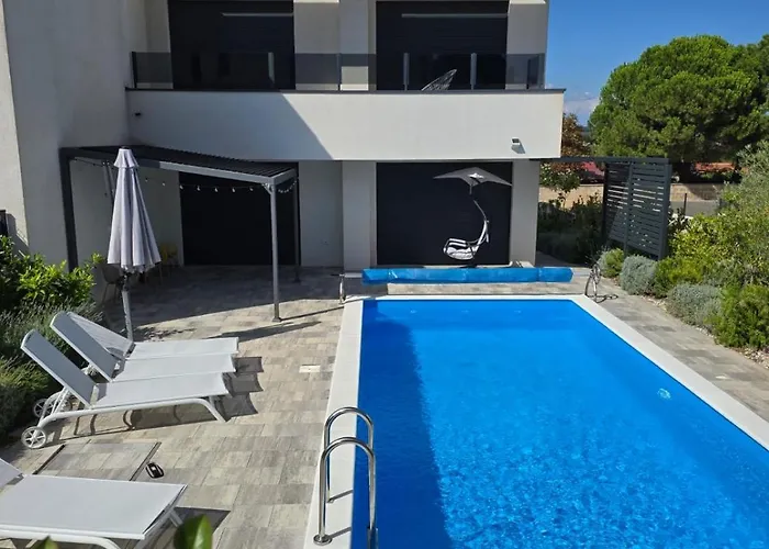 Villa Pinia Valbandon